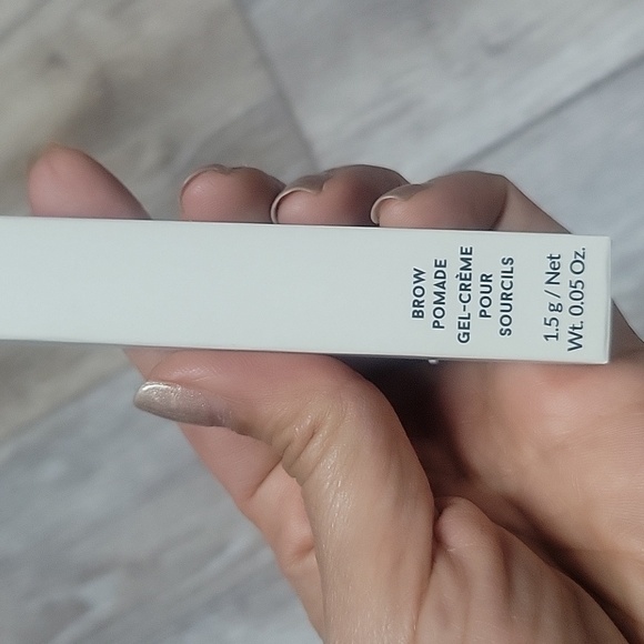 NIB REFY Brow Pomade in Medium - Picture 6 of 6